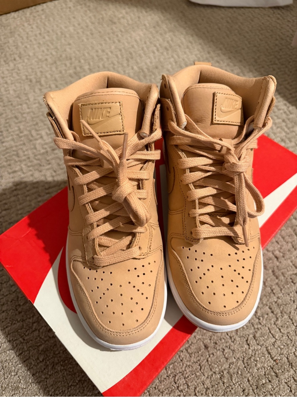 Women’s Nike Dunk High Premium - sz 5.5